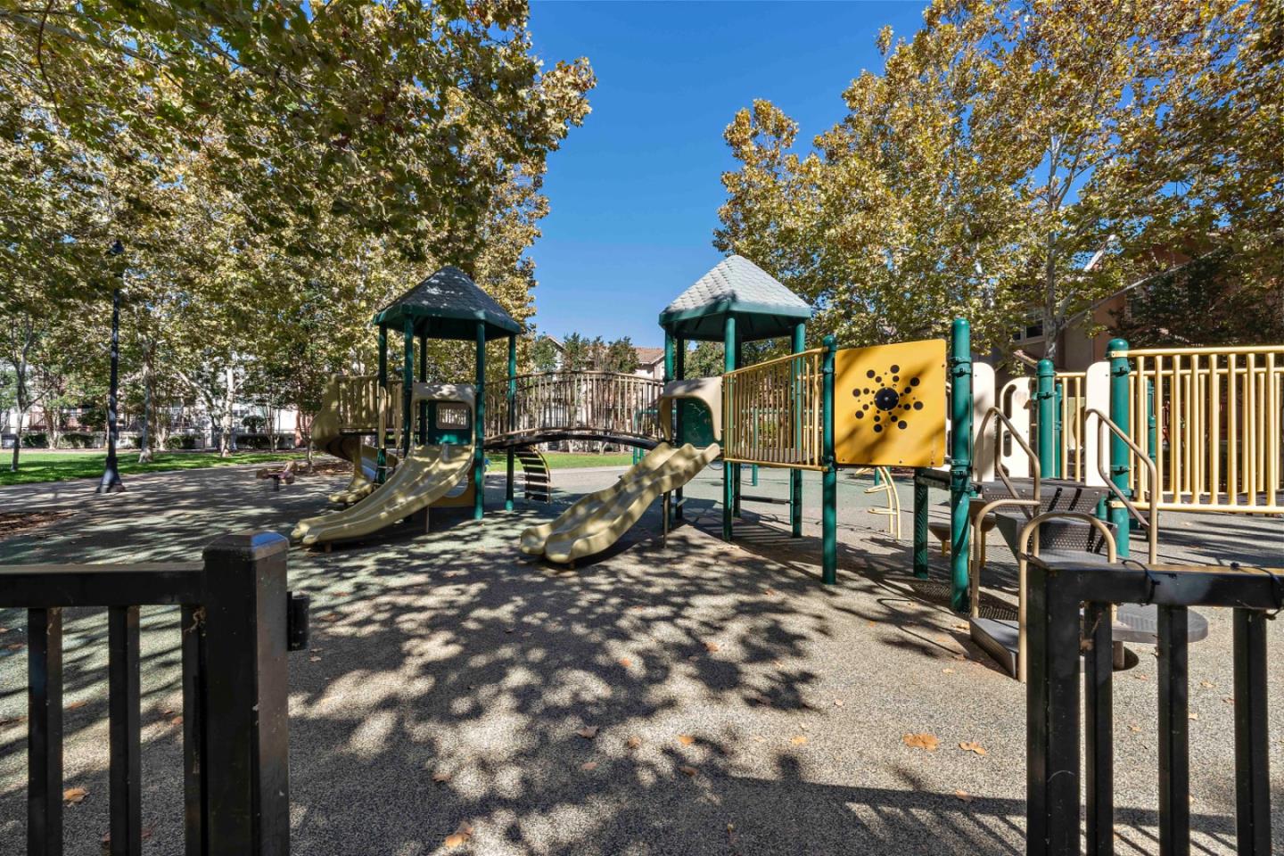 Detail Gallery Image 35 of 47 For 1310 Saddle Rack St #425,  San Jose,  CA 95126 - 2 Beds | 2 Baths