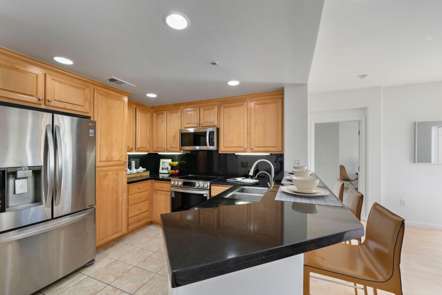 Detail Gallery Image 9 of 47 For 1310 Saddle Rack St #425,  San Jose,  CA 95126 - 2 Beds | 2 Baths