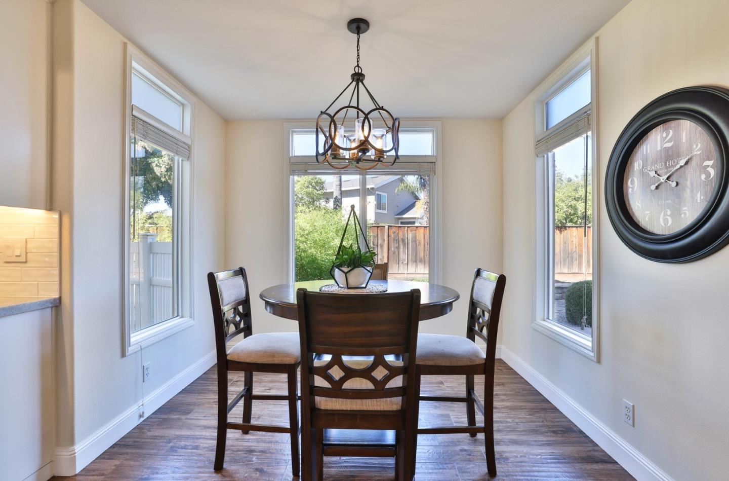 Detail Gallery Image 9 of 48 For 17017 Heatherwood Way, Morgan Hill,  CA 95037 - 4 Beds | 4 Baths