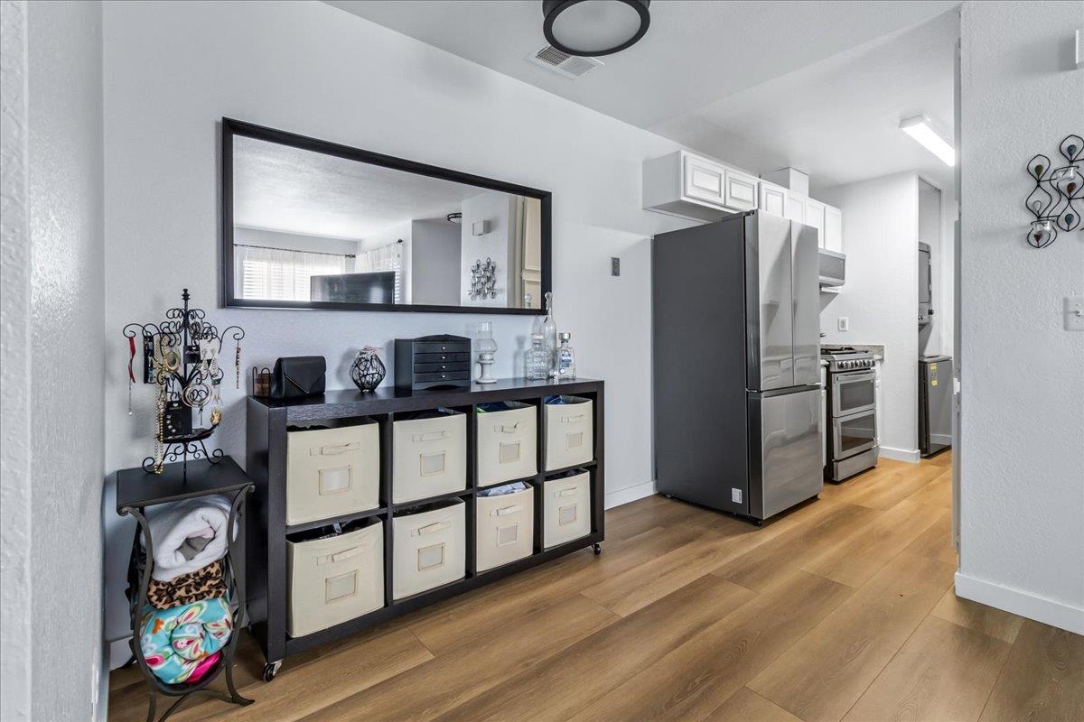 Detail Gallery Image 11 of 22 For 1867 Cherokee Dr #1,  Salinas,  CA 93906 - 1 Beds | 1 Baths