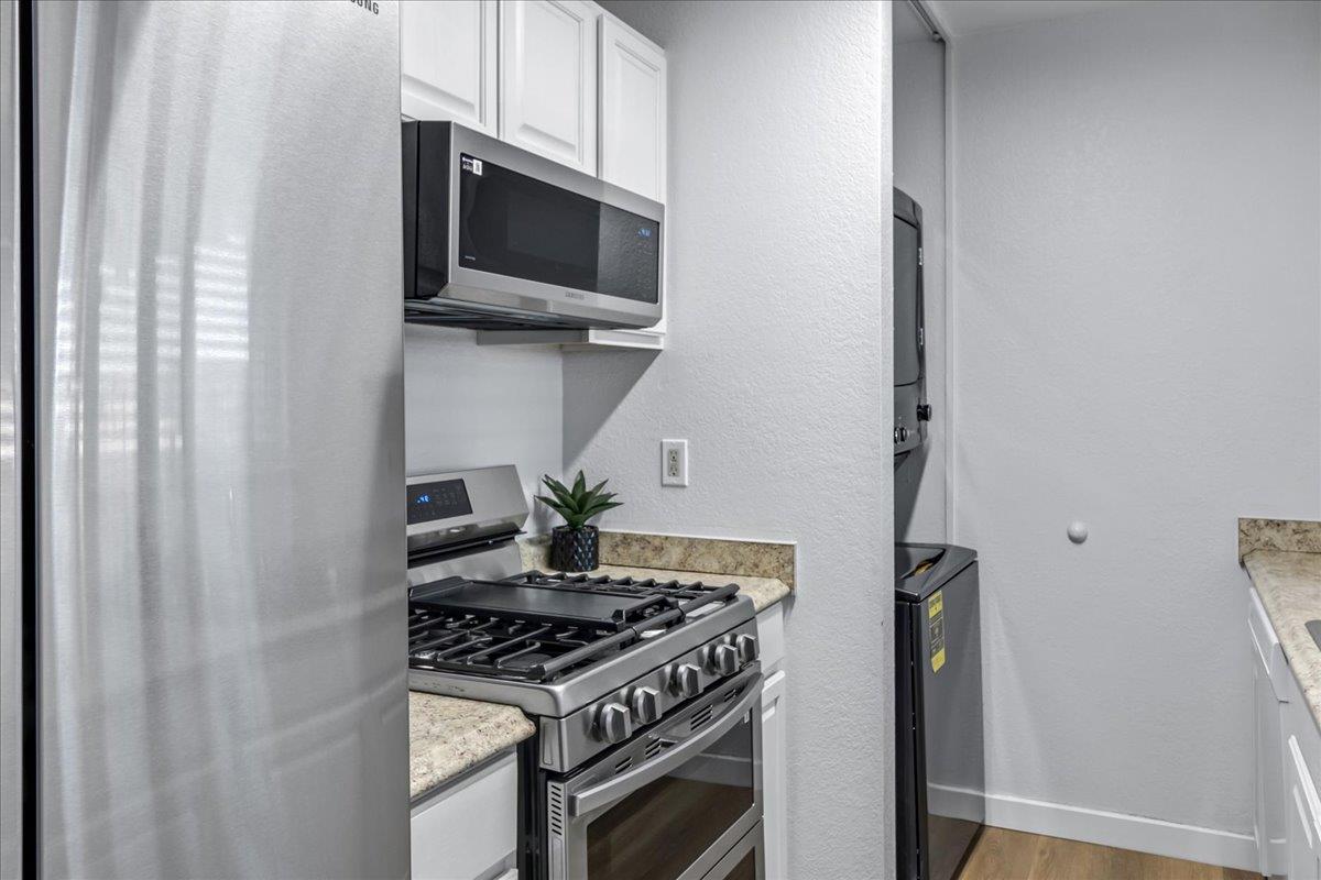 Detail Gallery Image 12 of 22 For 1867 Cherokee Dr #1,  Salinas,  CA 93906 - 1 Beds | 1 Baths