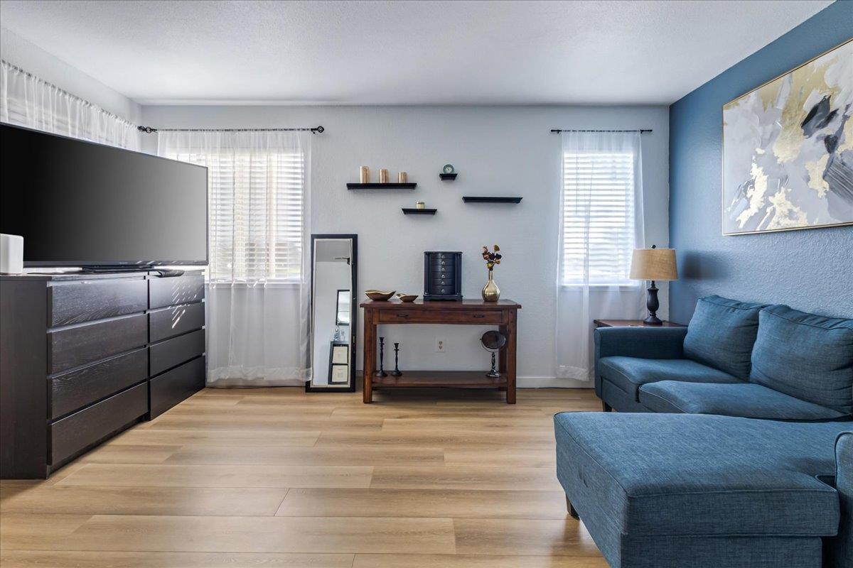 Detail Gallery Image 8 of 22 For 1867 Cherokee Dr #1,  Salinas,  CA 93906 - 1 Beds | 1 Baths