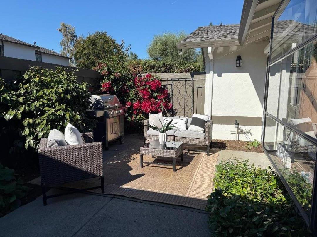 Detail Gallery Image 13 of 15 For 1262 Riesling Ter, Sunnyvale,  CA 94087 - 2 Beds | 1 Baths