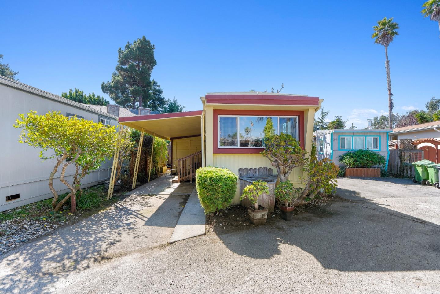 Detail Gallery Image 8 of 31 For 560 30th Ave #33,  Santa Cruz,  CA 95062 - 2 Beds | 1 Baths