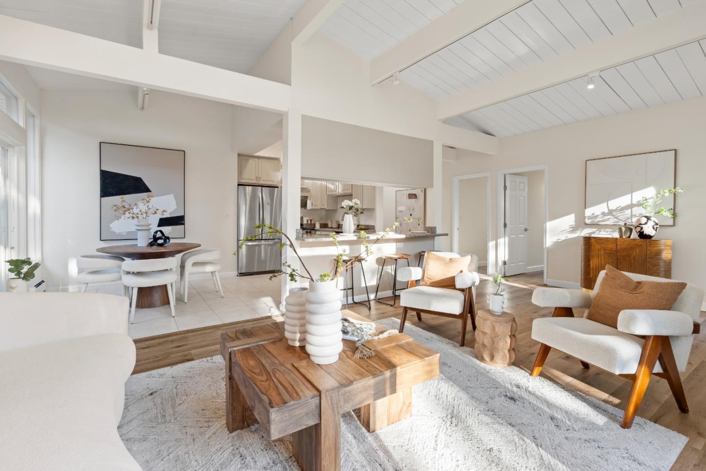 Detail Gallery Image 13 of 60 For 1186 Lyons St, Redwood City,  CA 94061 - 4 Beds | 2/1 Baths