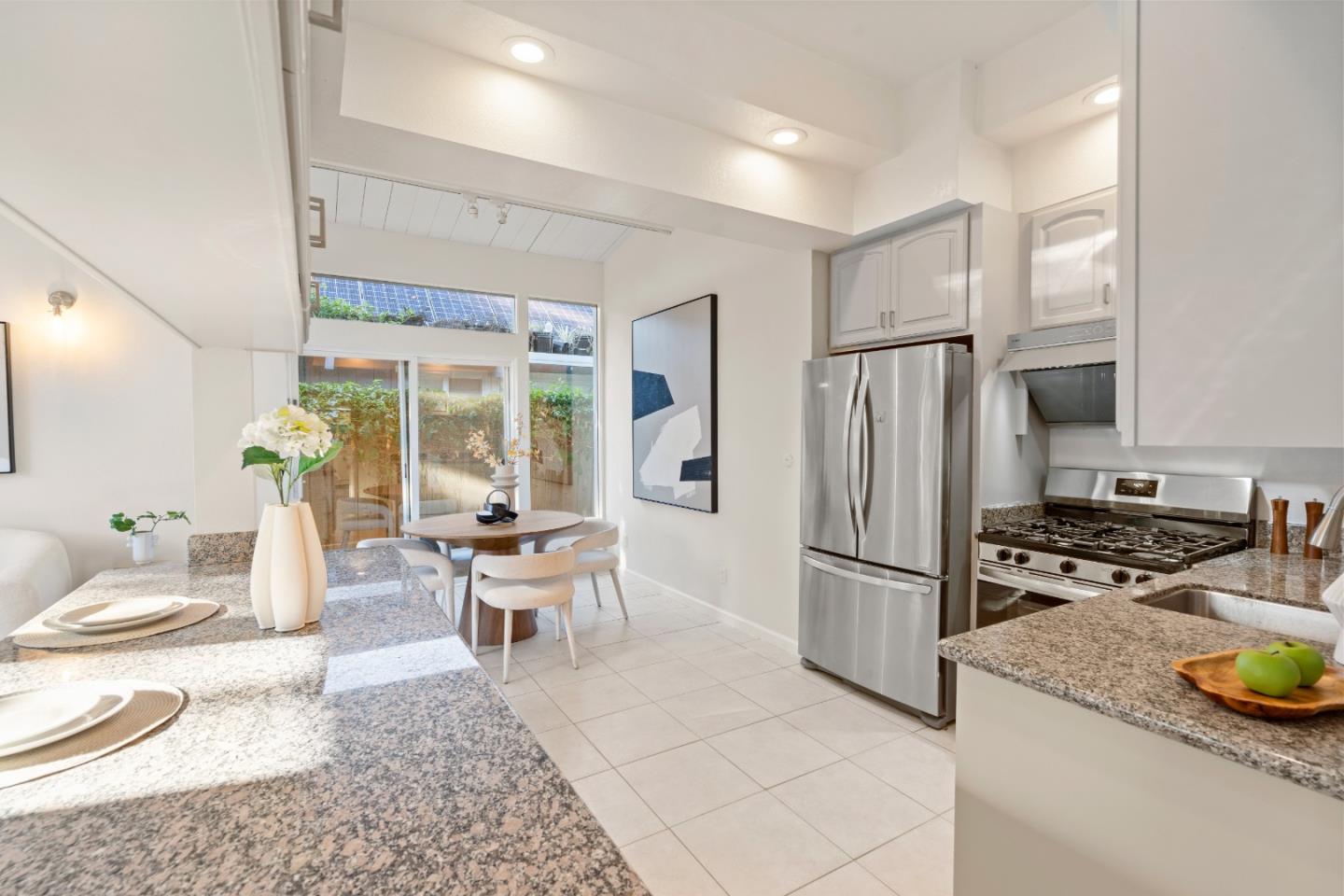 Detail Gallery Image 19 of 60 For 1186 Lyons St, Redwood City,  CA 94061 - 4 Beds | 2/1 Baths