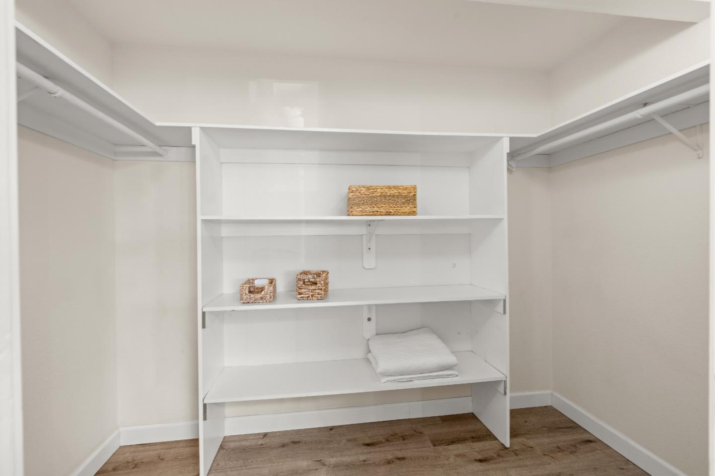 Detail Gallery Image 29 of 60 For 1186 Lyons St, Redwood City,  CA 94061 - 4 Beds | 2/1 Baths