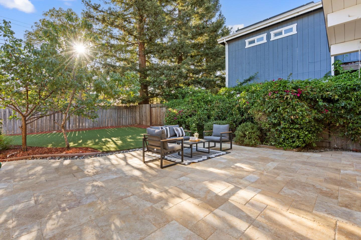 Detail Gallery Image 38 of 60 For 1186 Lyons St, Redwood City,  CA 94061 - 4 Beds | 2/1 Baths