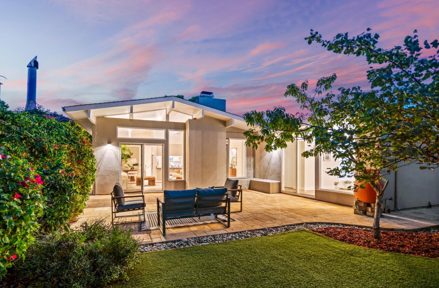 Detail Gallery Image 48 of 60 For 1186 Lyons St, Redwood City,  CA 94061 - 4 Beds | 2/1 Baths