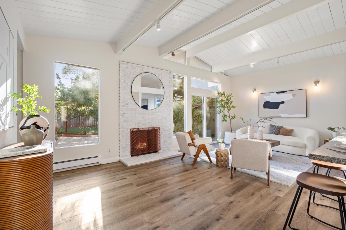 Detail Gallery Image 6 of 60 For 1186 Lyons St, Redwood City,  CA 94061 - 4 Beds | 2/1 Baths