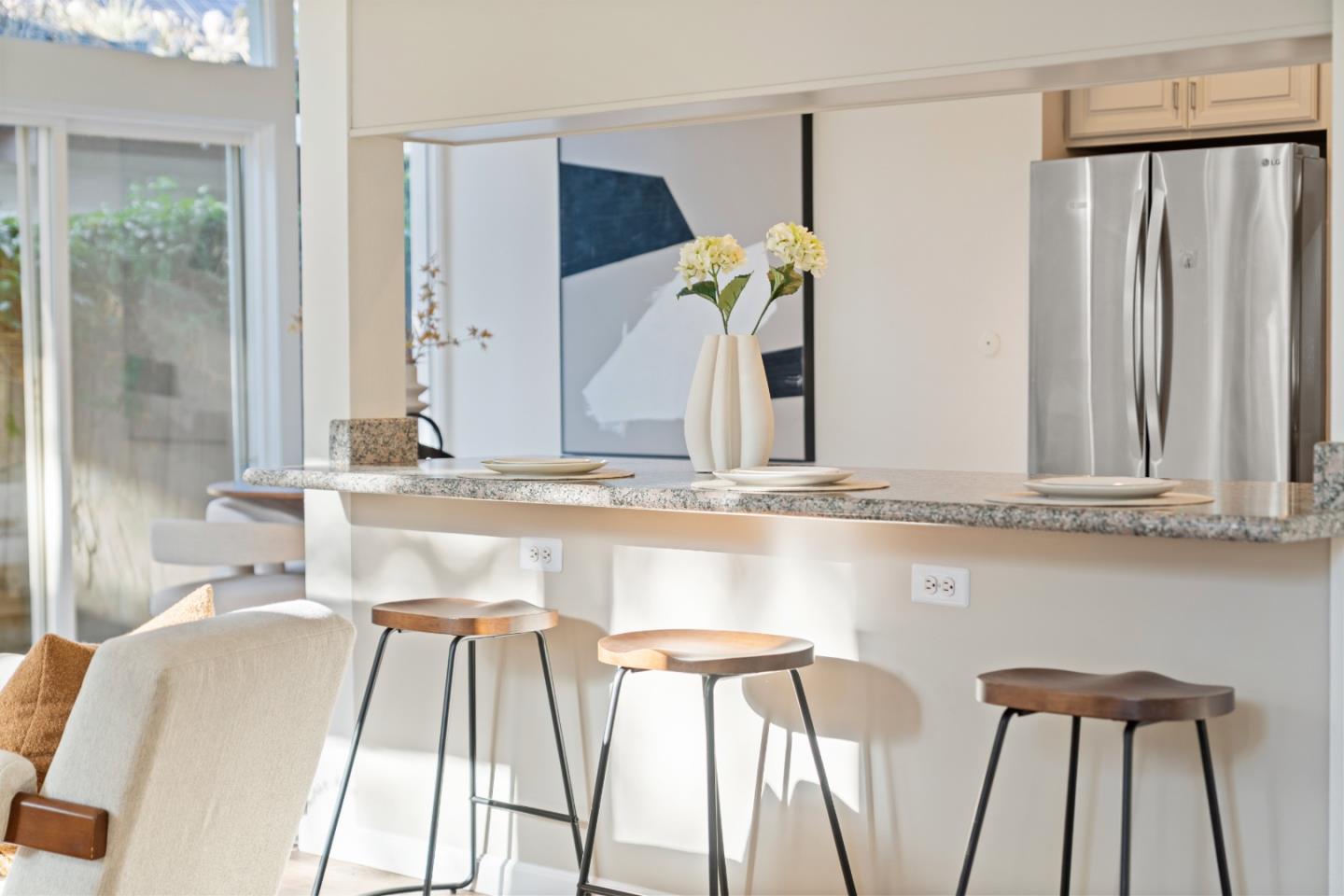 Detail Gallery Image 8 of 60 For 1186 Lyons St, Redwood City,  CA 94061 - 4 Beds | 2/1 Baths