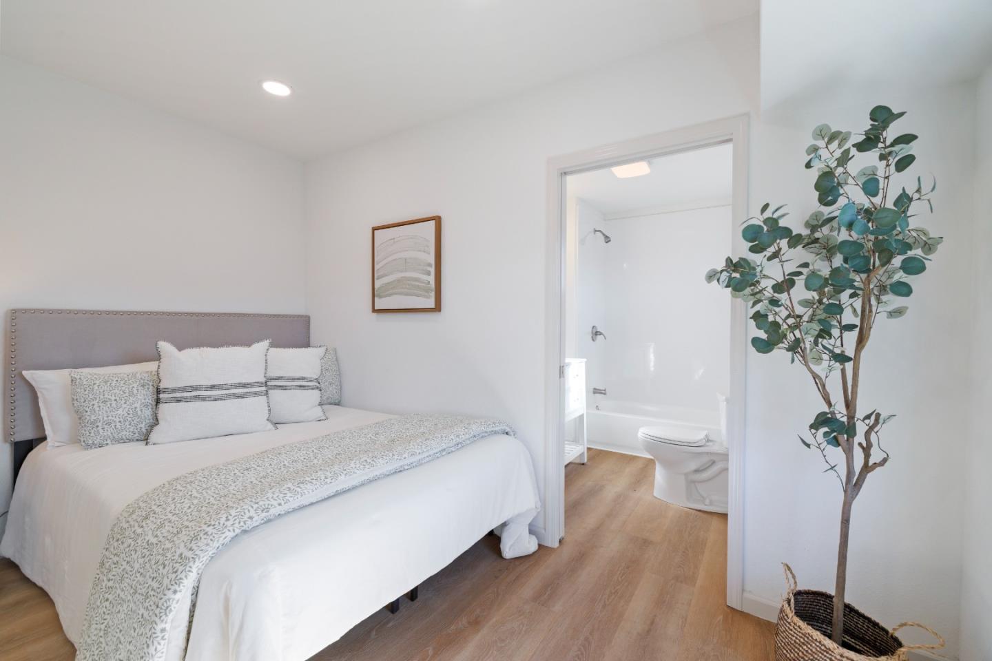 Detail Gallery Image 12 of 28 For 202 Stanford St, Watsonville,  CA 95076 - 3 Beds | 2 Baths