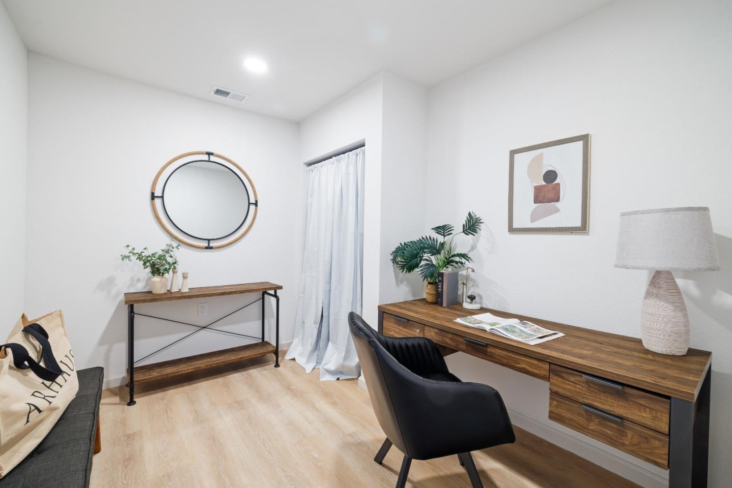 Detail Gallery Image 14 of 28 For 202 Stanford St, Watsonville,  CA 95076 - 3 Beds | 2 Baths