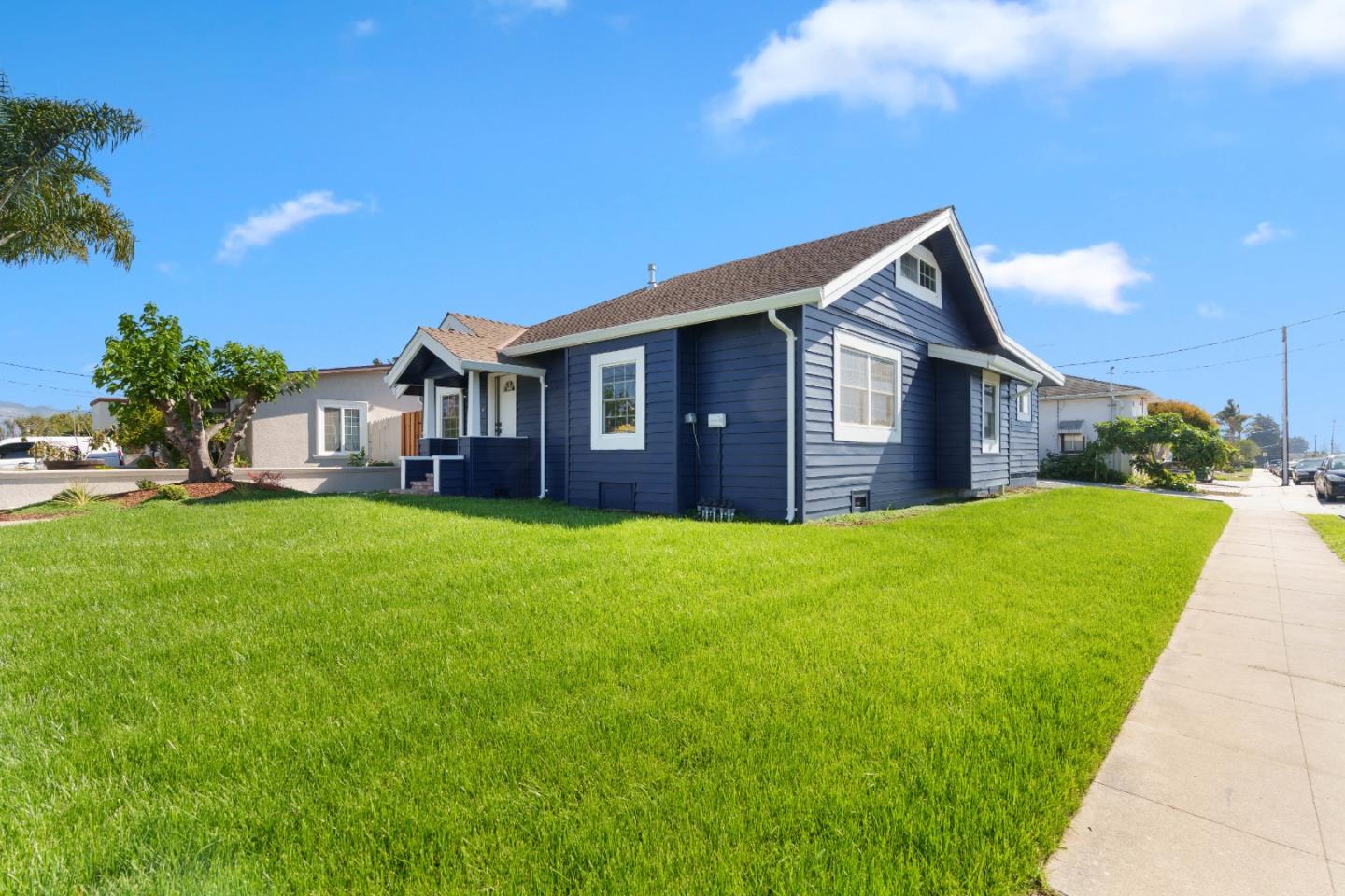 Detail Gallery Image 2 of 28 For 202 Stanford St, Watsonville,  CA 95076 - 3 Beds | 2 Baths