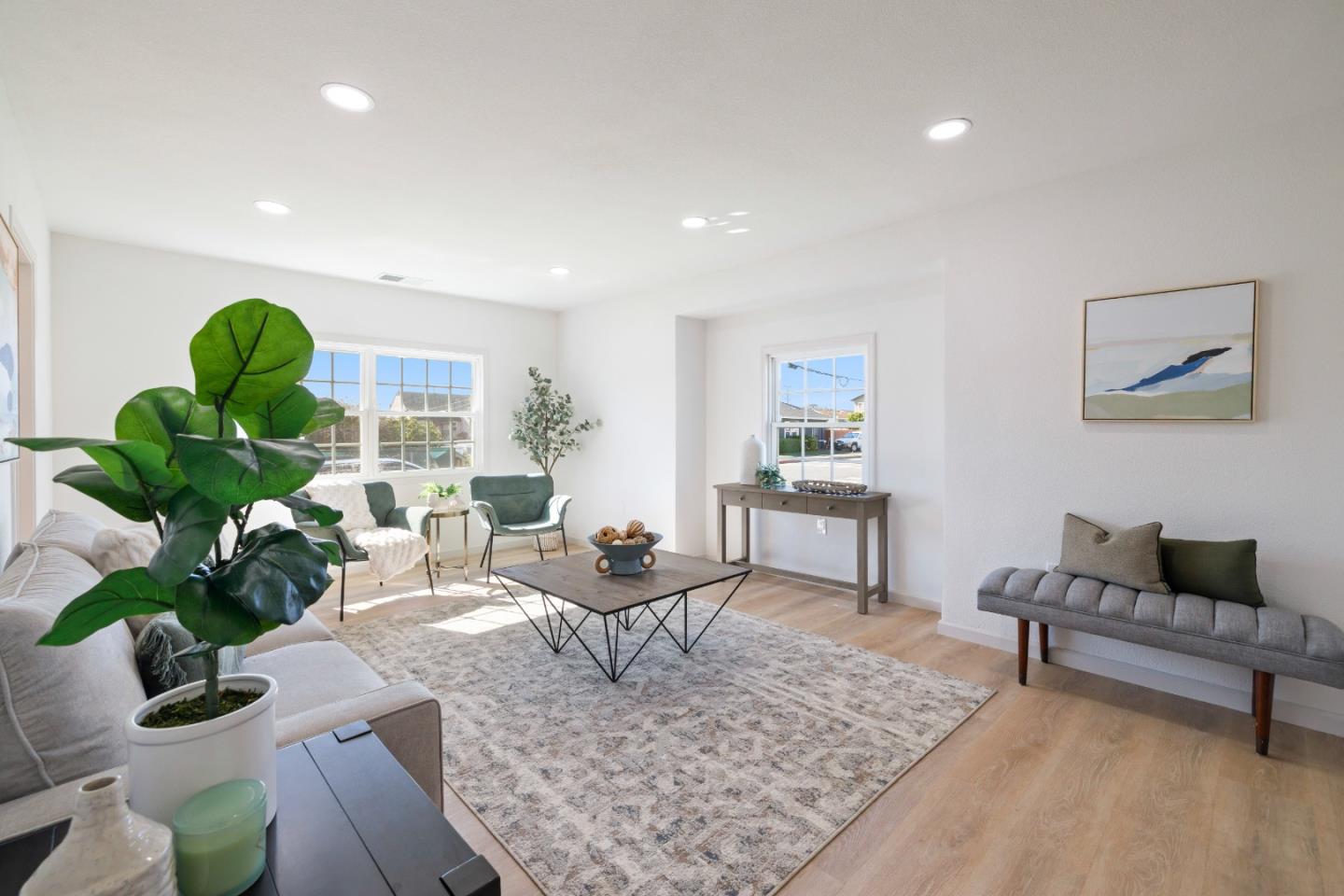 Detail Gallery Image 6 of 28 For 202 Stanford St, Watsonville,  CA 95076 - 3 Beds | 2 Baths