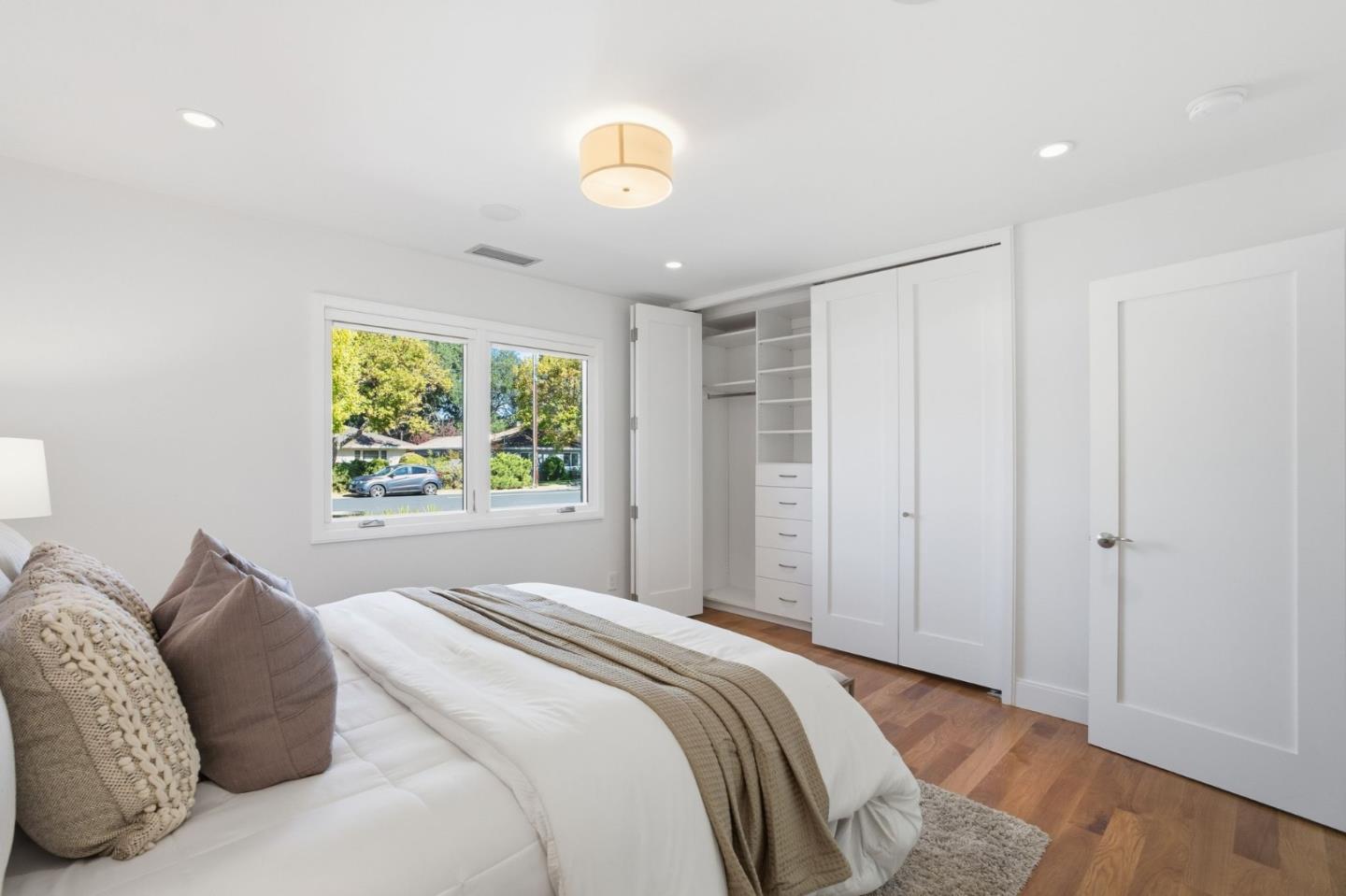 Detail Gallery Image 25 of 37 For 668 Arboleda Dr, Los Altos,  CA 94024 - 4 Beds | 2/1 Baths