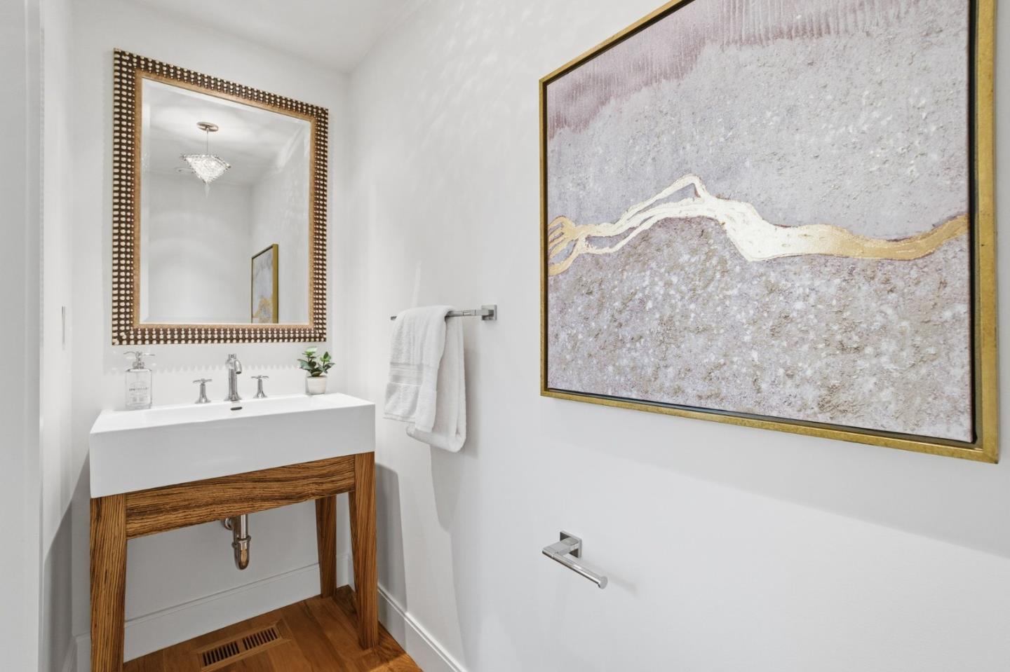 Detail Gallery Image 32 of 37 For 668 Arboleda Dr, Los Altos,  CA 94024 - 4 Beds | 2/1 Baths