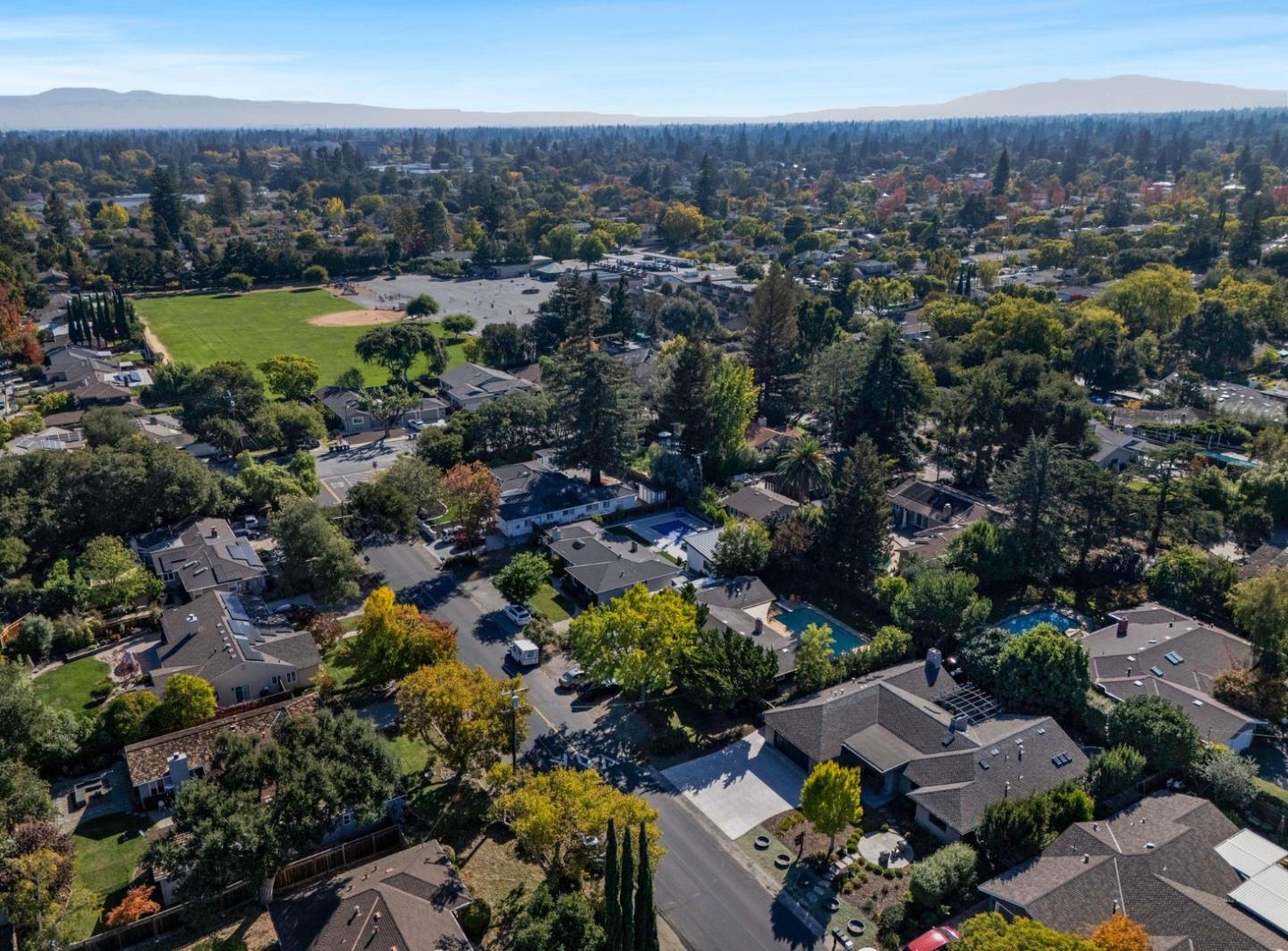 Detail Gallery Image 36 of 37 For 668 Arboleda Dr, Los Altos,  CA 94024 - 4 Beds | 2/1 Baths
