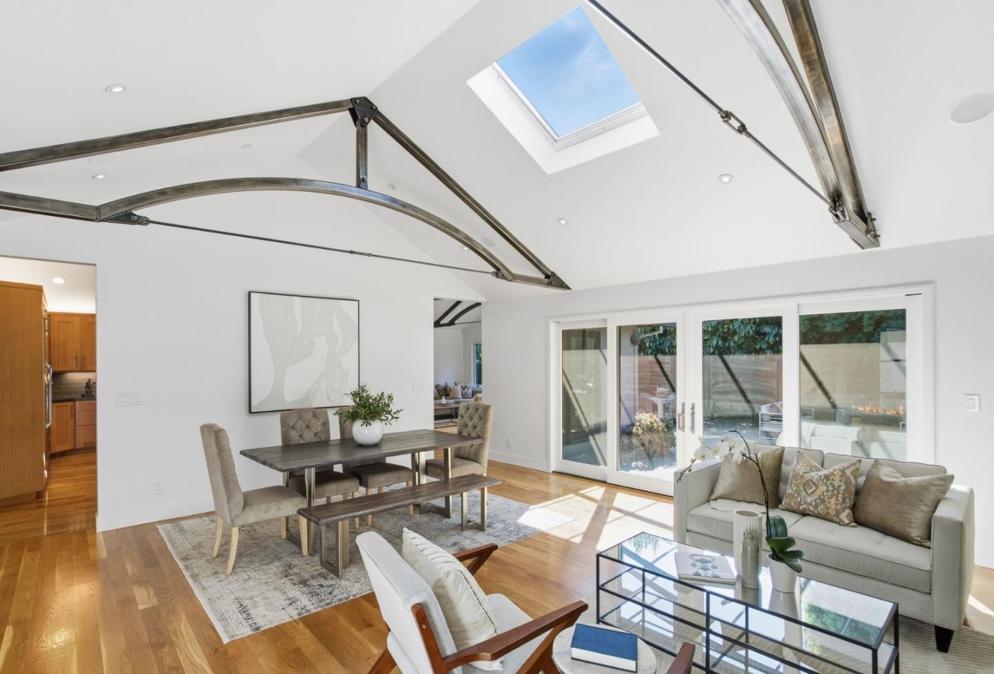 Detail Gallery Image 5 of 37 For 668 Arboleda Dr, Los Altos,  CA 94024 - 4 Beds | 2/1 Baths