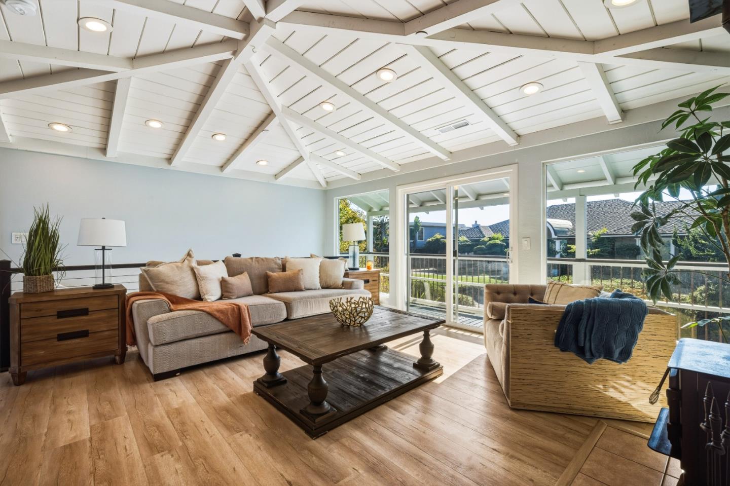 Front Image Thumbnail for ML82025557