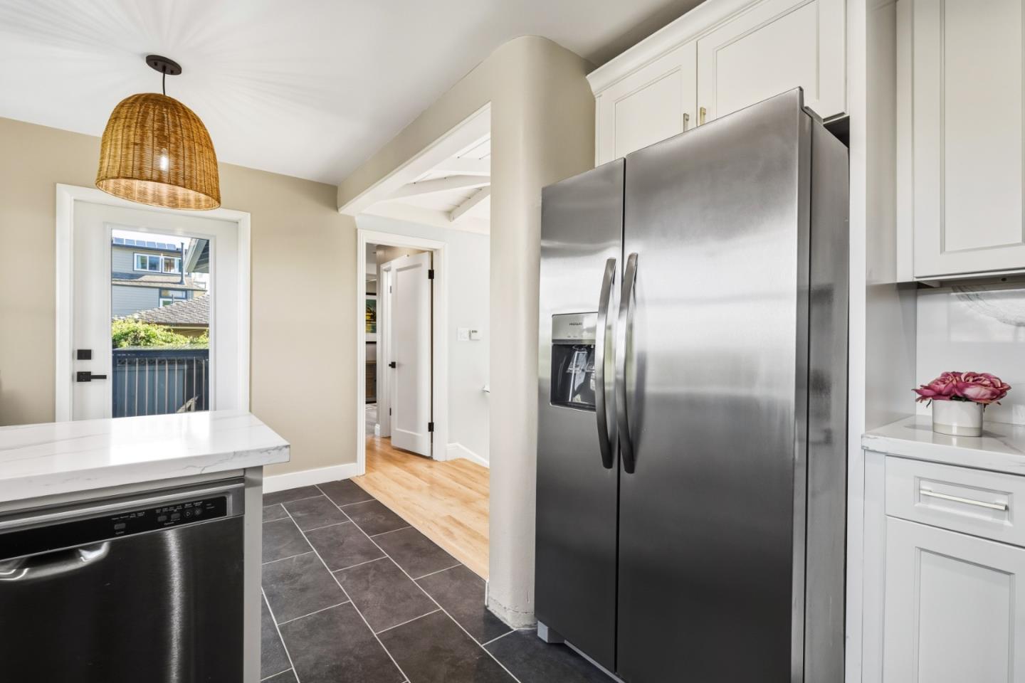 Detail Gallery Image 13 of 80 For 17 Sunset Dr, Watsonville,  CA 95076 - 4 Beds | 4 Baths