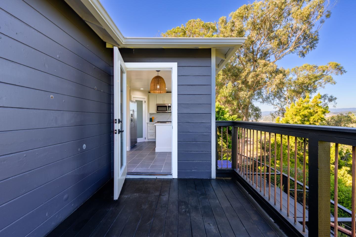 Detail Gallery Image 17 of 80 For 17 Sunset Dr, Watsonville,  CA 95076 - 4 Beds | 4 Baths