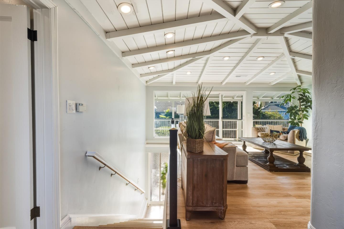 Detail Gallery Image 2 of 80 For 17 Sunset Dr, Watsonville,  CA 95076 - 4 Beds | 4 Baths