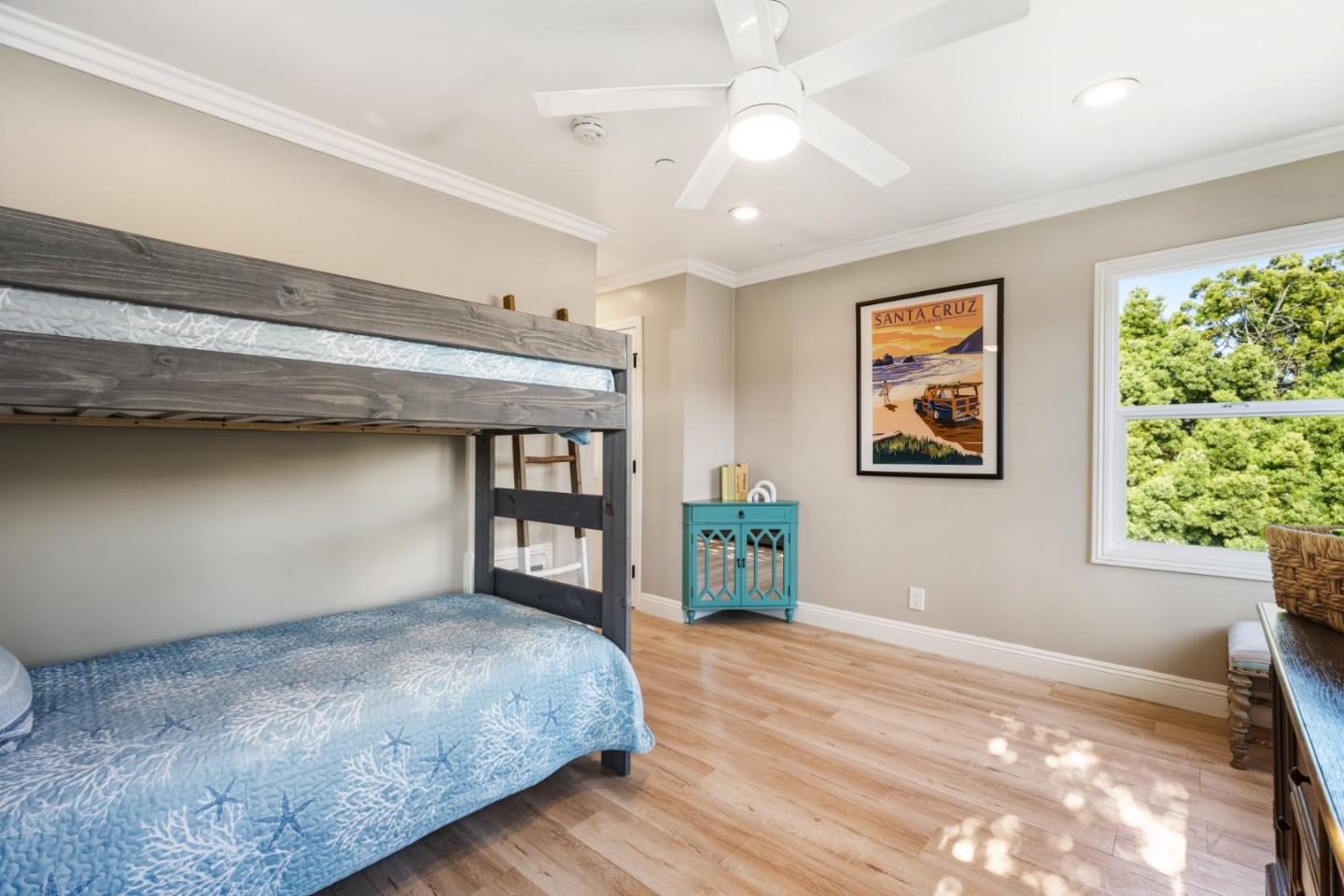 Detail Gallery Image 21 of 80 For 17 Sunset Dr, Watsonville,  CA 95076 - 4 Beds | 4 Baths