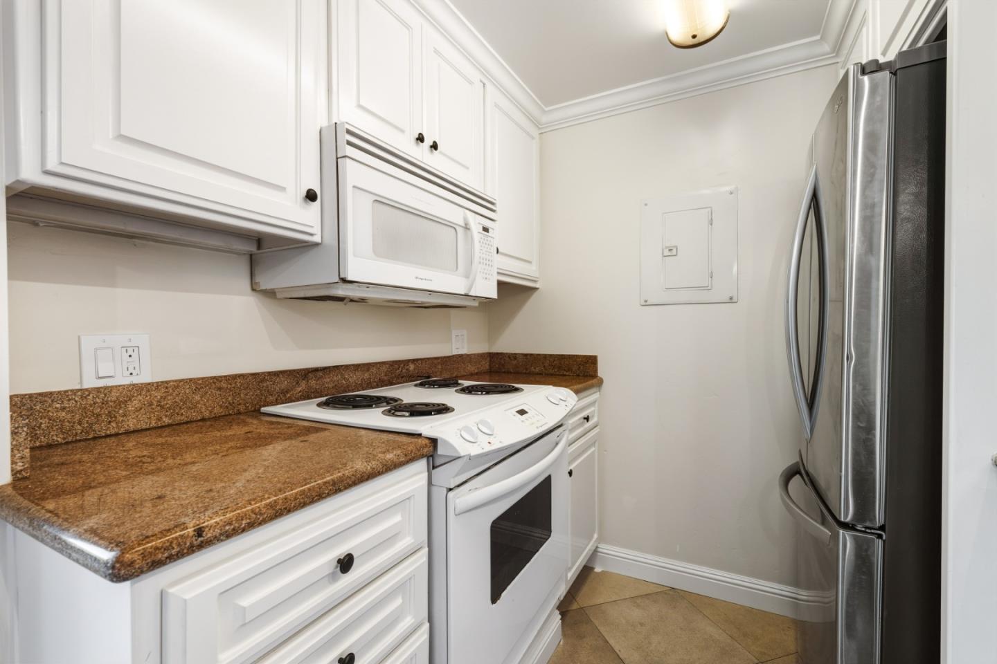 Detail Gallery Image 46 of 80 For 17 Sunset Dr, Watsonville,  CA 95076 - 4 Beds | 4 Baths