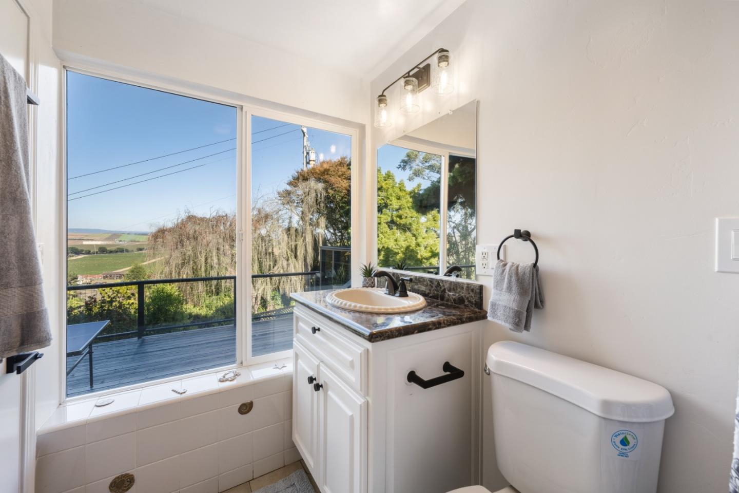 Detail Gallery Image 55 of 80 For 17 Sunset Dr, Watsonville,  CA 95076 - 4 Beds | 4 Baths