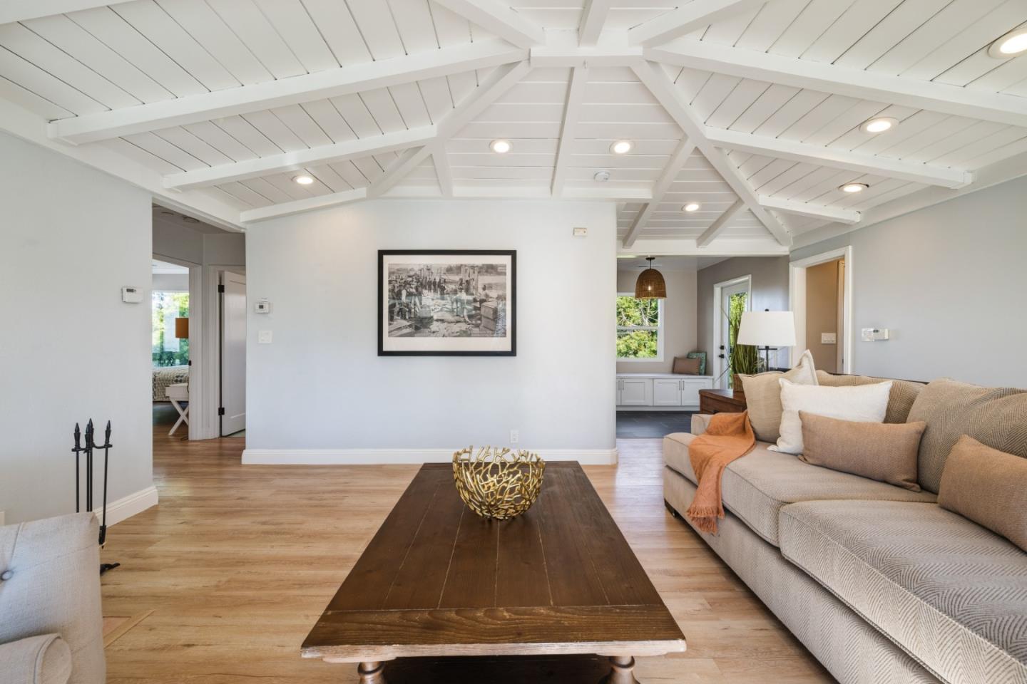 Detail Gallery Image 7 of 80 For 17 Sunset Dr, Watsonville,  CA 95076 - 4 Beds | 4 Baths