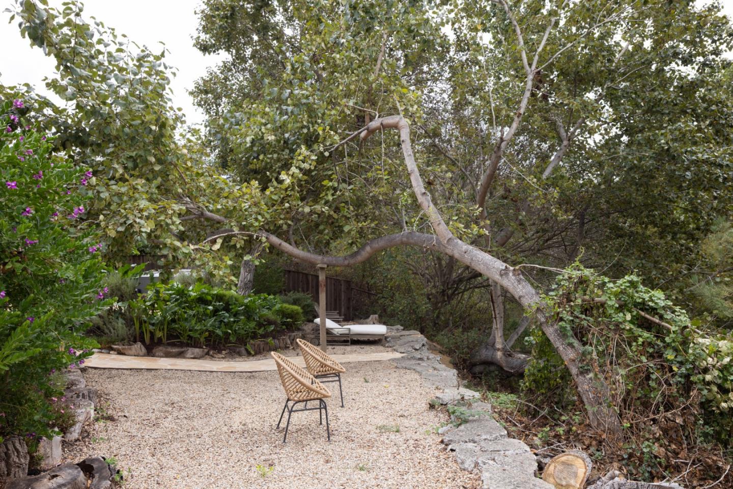 Detail Gallery Image 13 of 18 For 8044 Poplar Ln, Carmel,  CA 93923 - 4 Beds | 4/1 Baths