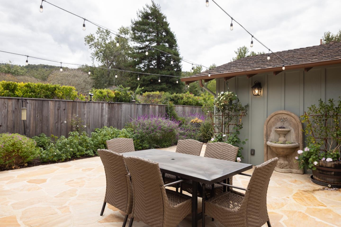 Detail Gallery Image 7 of 18 For 8044 Poplar Ln, Carmel,  CA 93923 - 4 Beds | 4/1 Baths