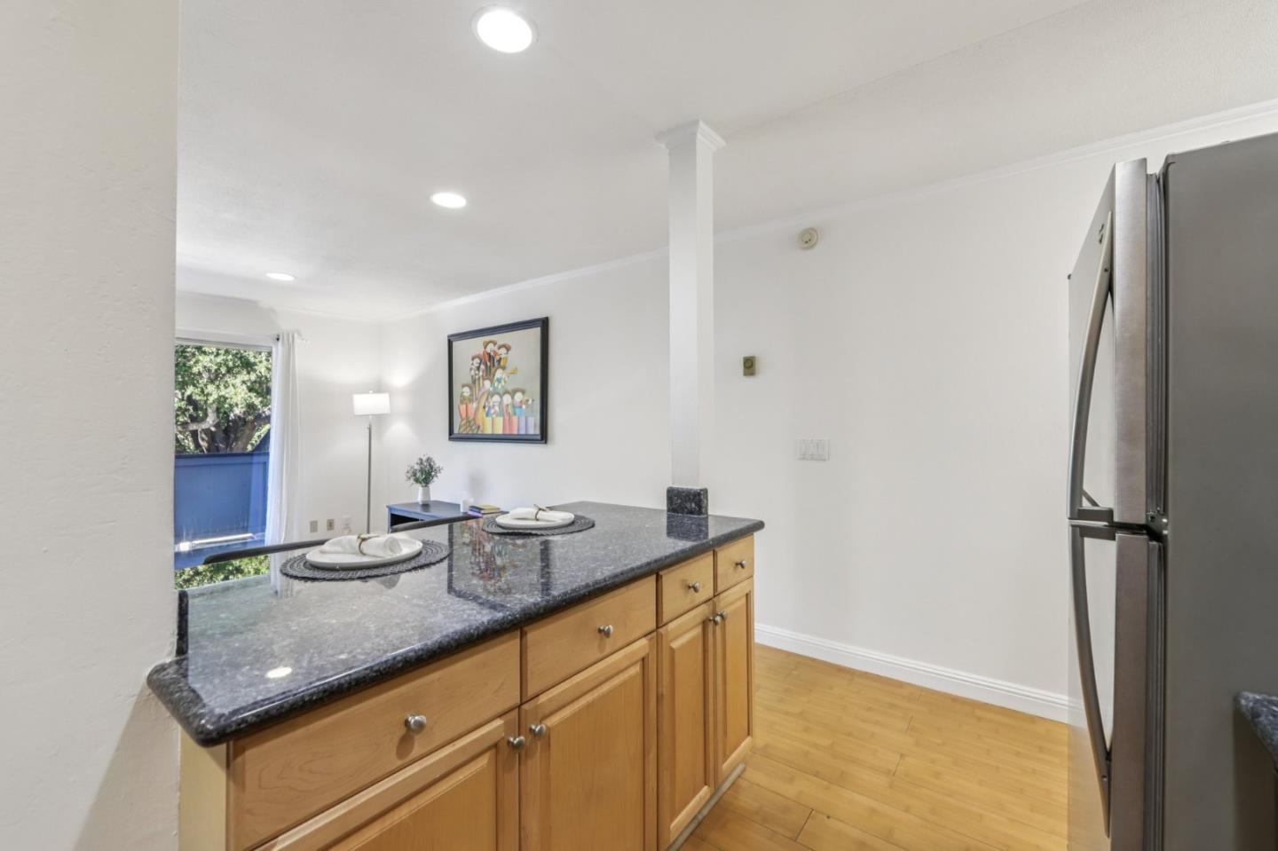 Detail Gallery Image 12 of 28 For 650 Alamo Ct #5,  Mountain View,  CA 94043 - 1 Beds | 1 Baths