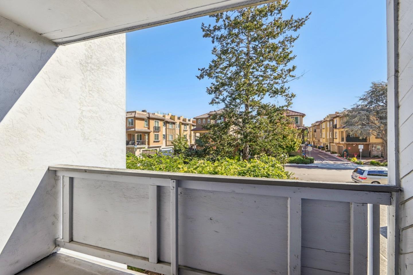 Detail Gallery Image 16 of 28 For 650 Alamo Ct #5,  Mountain View,  CA 94043 - 1 Beds | 1 Baths