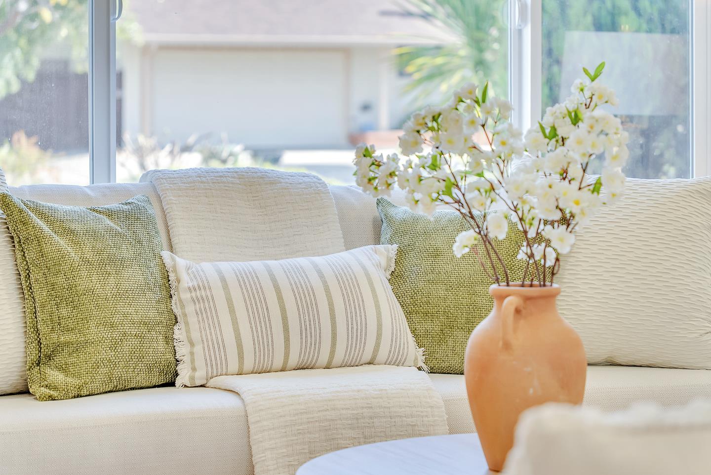 Detail Gallery Image 5 of 35 For 36146 Indian Wells, Newark,  CA 94560 - 5 Beds | 3 Baths