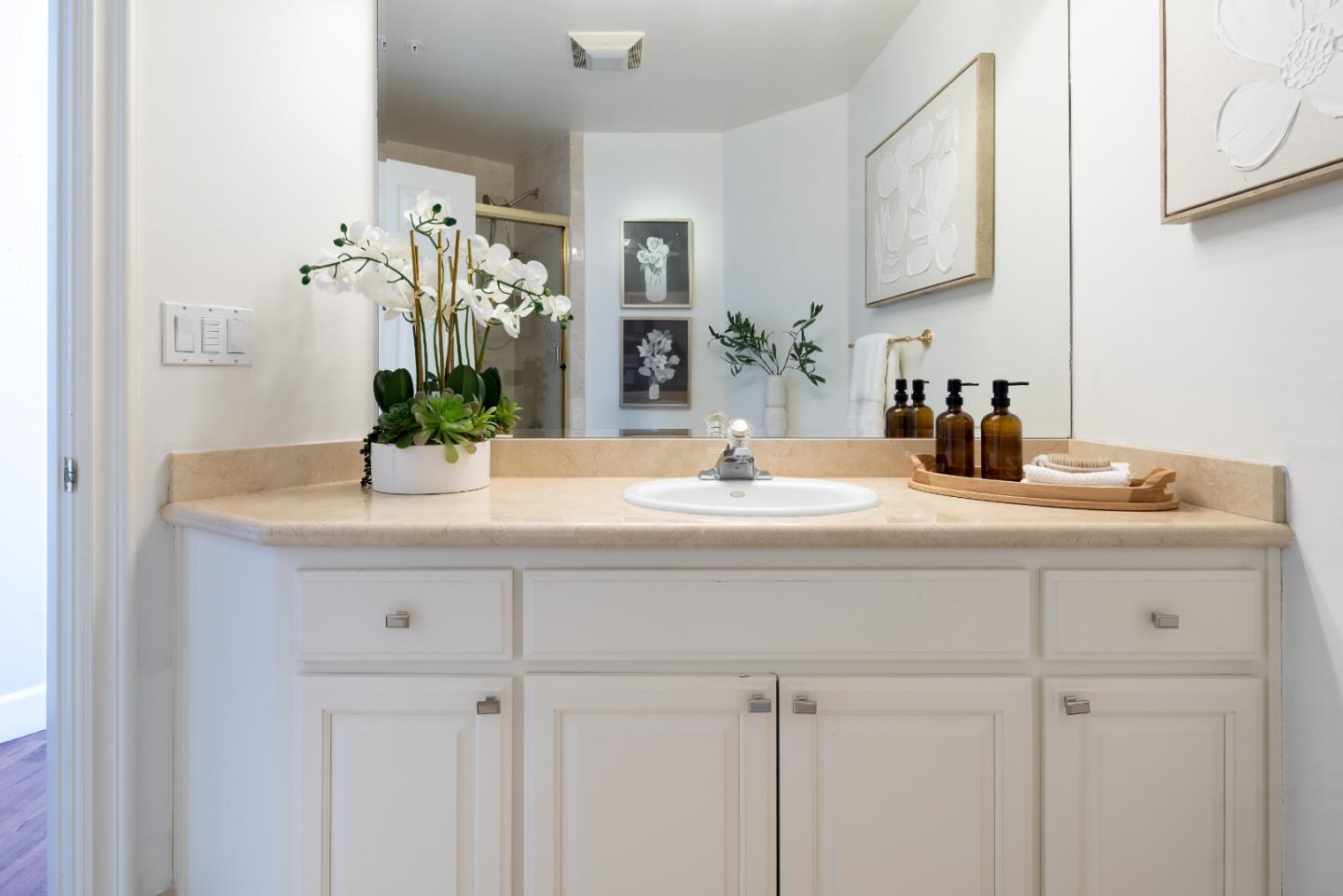 Detail Gallery Image 27 of 40 For 1237 Capuchino Ave #7,  Burlingame,  CA 94010 - 2 Beds | 2 Baths