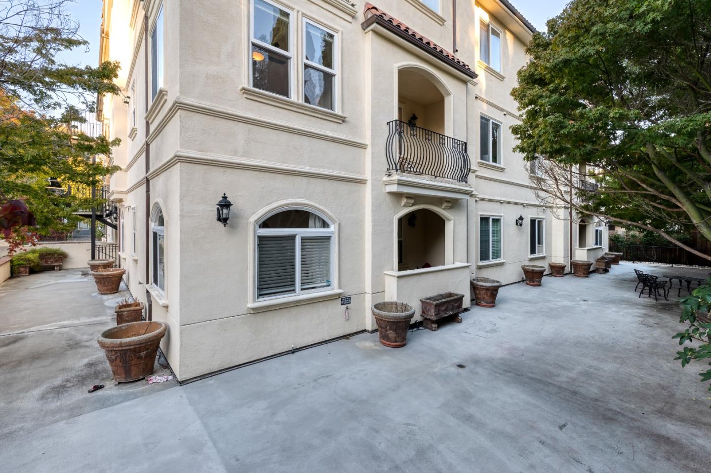 Detail Gallery Image 31 of 40 For 1237 Capuchino Ave #7,  Burlingame,  CA 94010 - 2 Beds | 2 Baths