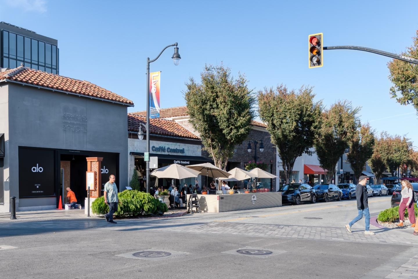 Detail Gallery Image 36 of 40 For 1237 Capuchino Ave #7,  Burlingame,  CA 94010 - 2 Beds | 2 Baths