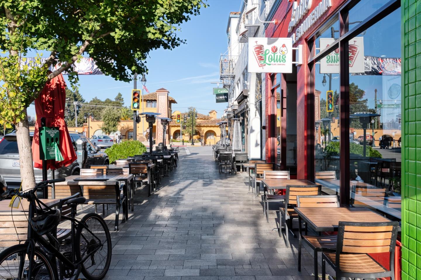 Detail Gallery Image 38 of 40 For 1237 Capuchino Ave #7,  Burlingame,  CA 94010 - 2 Beds | 2 Baths