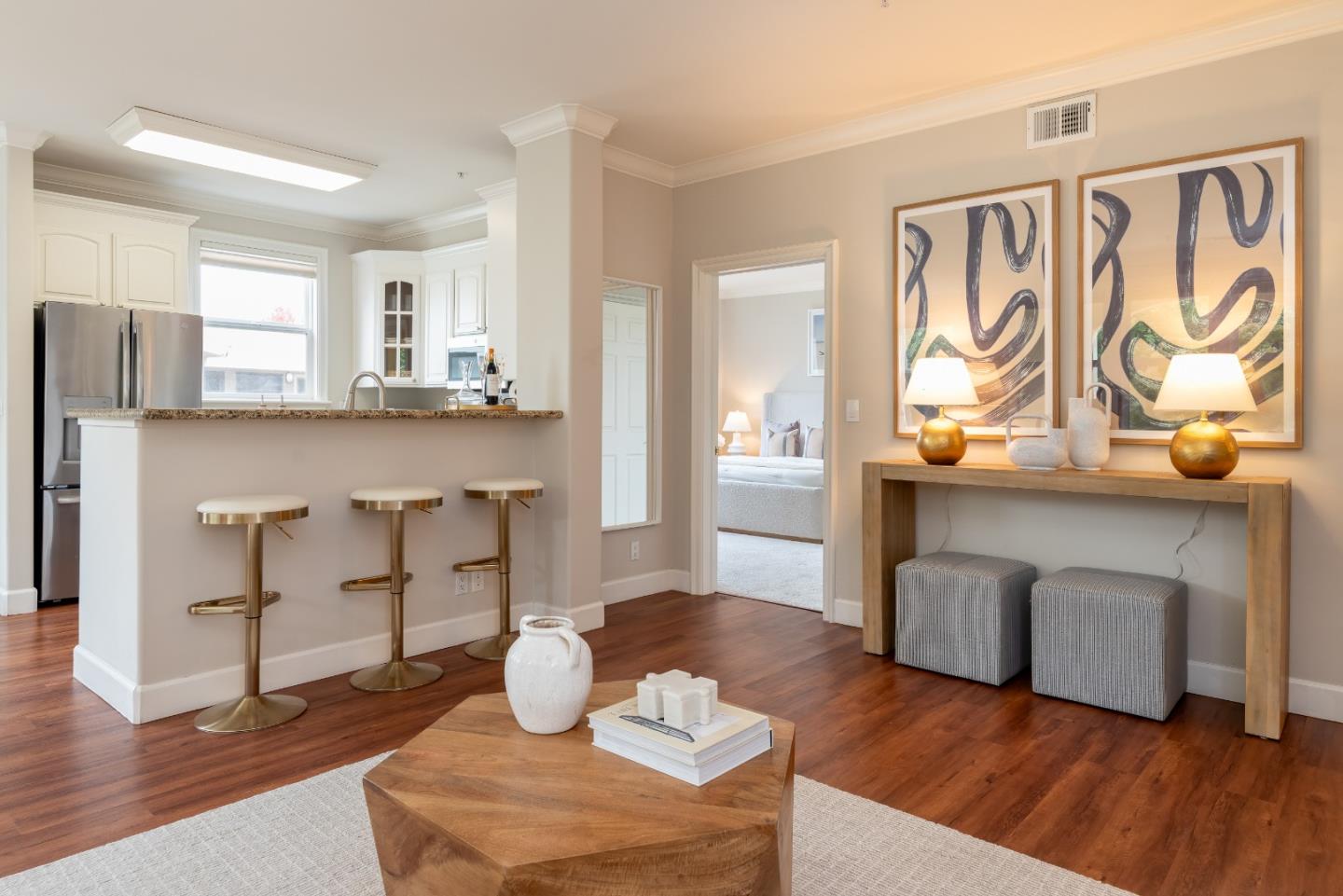 Detail Gallery Image 7 of 40 For 1237 Capuchino Ave #7,  Burlingame,  CA 94010 - 2 Beds | 2 Baths