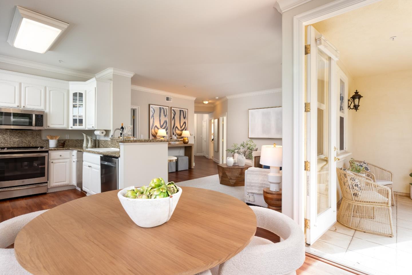 Detail Gallery Image 9 of 40 For 1237 Capuchino Ave #7,  Burlingame,  CA 94010 - 2 Beds | 2 Baths