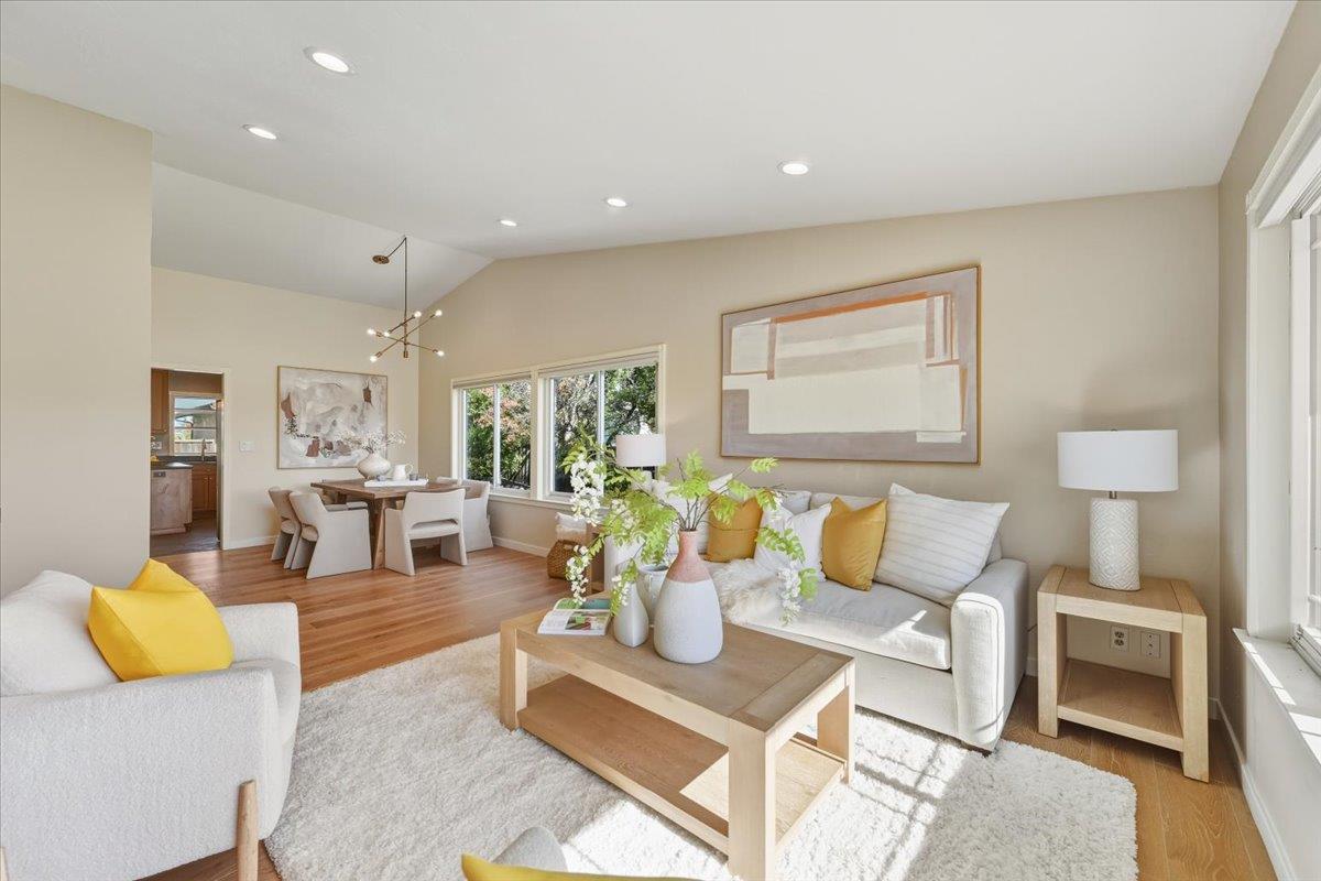 Detail Gallery Image 10 of 64 For 917 Laguna Cir, Foster City,  CA 94404 - 4 Beds | 2 Baths
