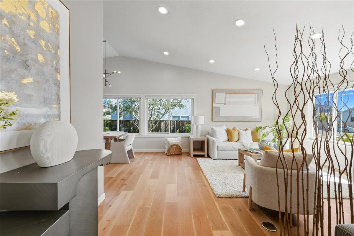 Detail Gallery Image 15 of 64 For 917 Laguna Cir, Foster City,  CA 94404 - 4 Beds | 2 Baths