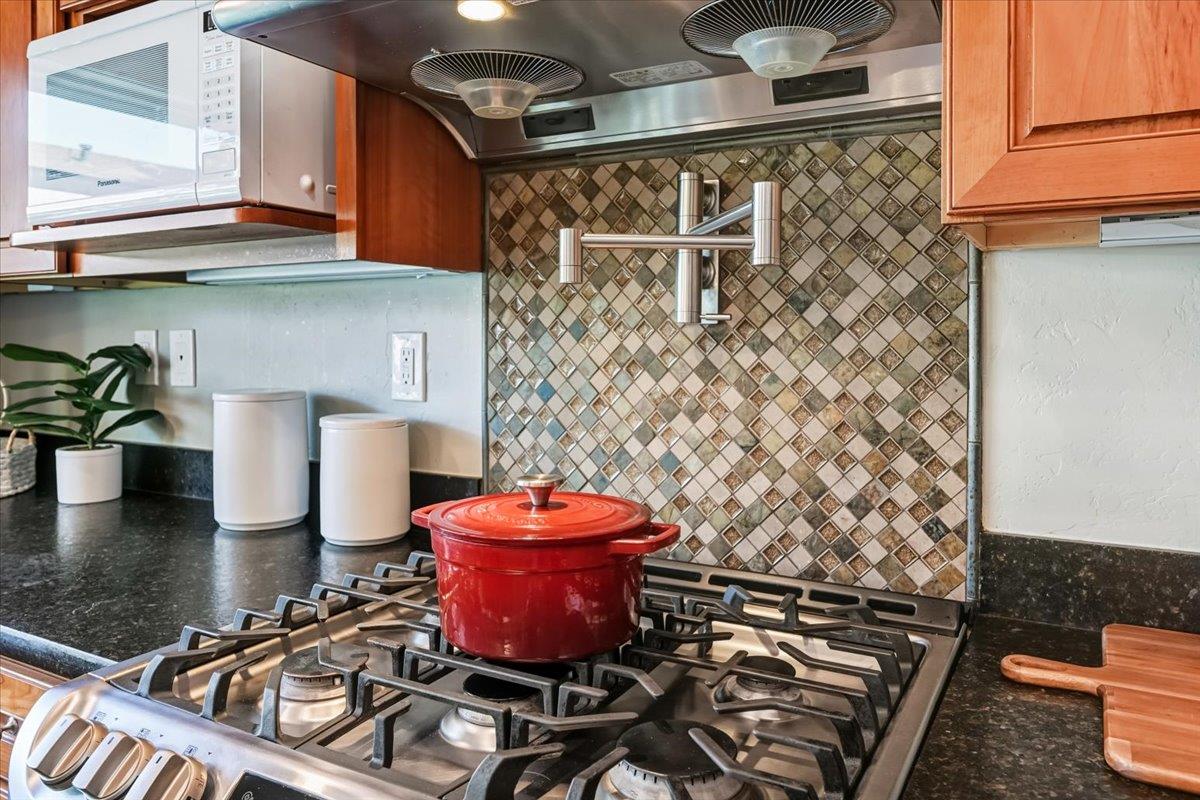 Detail Gallery Image 28 of 64 For 917 Laguna Cir, Foster City,  CA 94404 - 4 Beds | 2 Baths