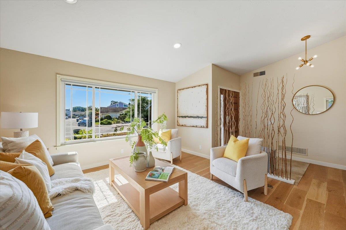 Detail Gallery Image 8 of 64 For 917 Laguna Cir, Foster City,  CA 94404 - 4 Beds | 2 Baths