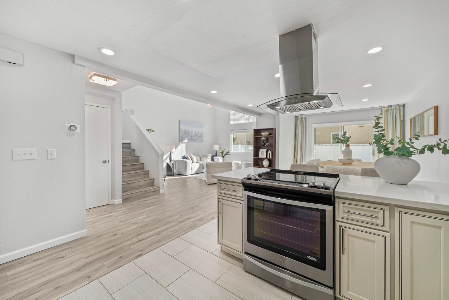 Detail Gallery Image 10 of 45 For 2264 Shelley Ave, San Jose,  CA 95124 - 3 Beds | 2/1 Baths