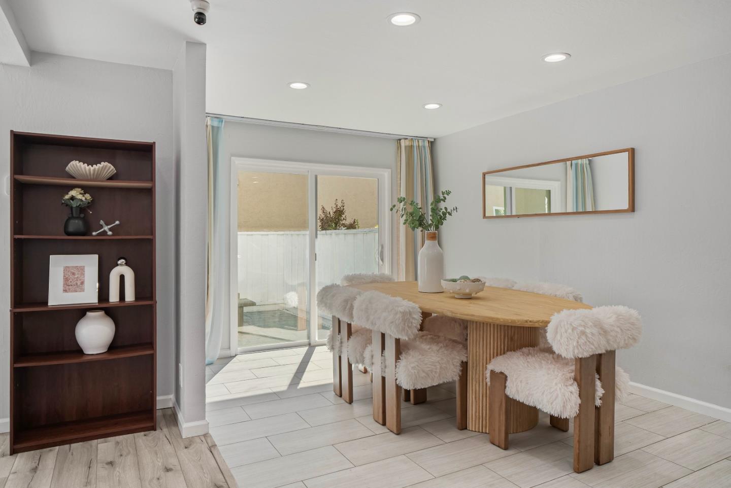 Detail Gallery Image 5 of 45 For 2264 Shelley Ave, San Jose,  CA 95124 - 3 Beds | 2/1 Baths