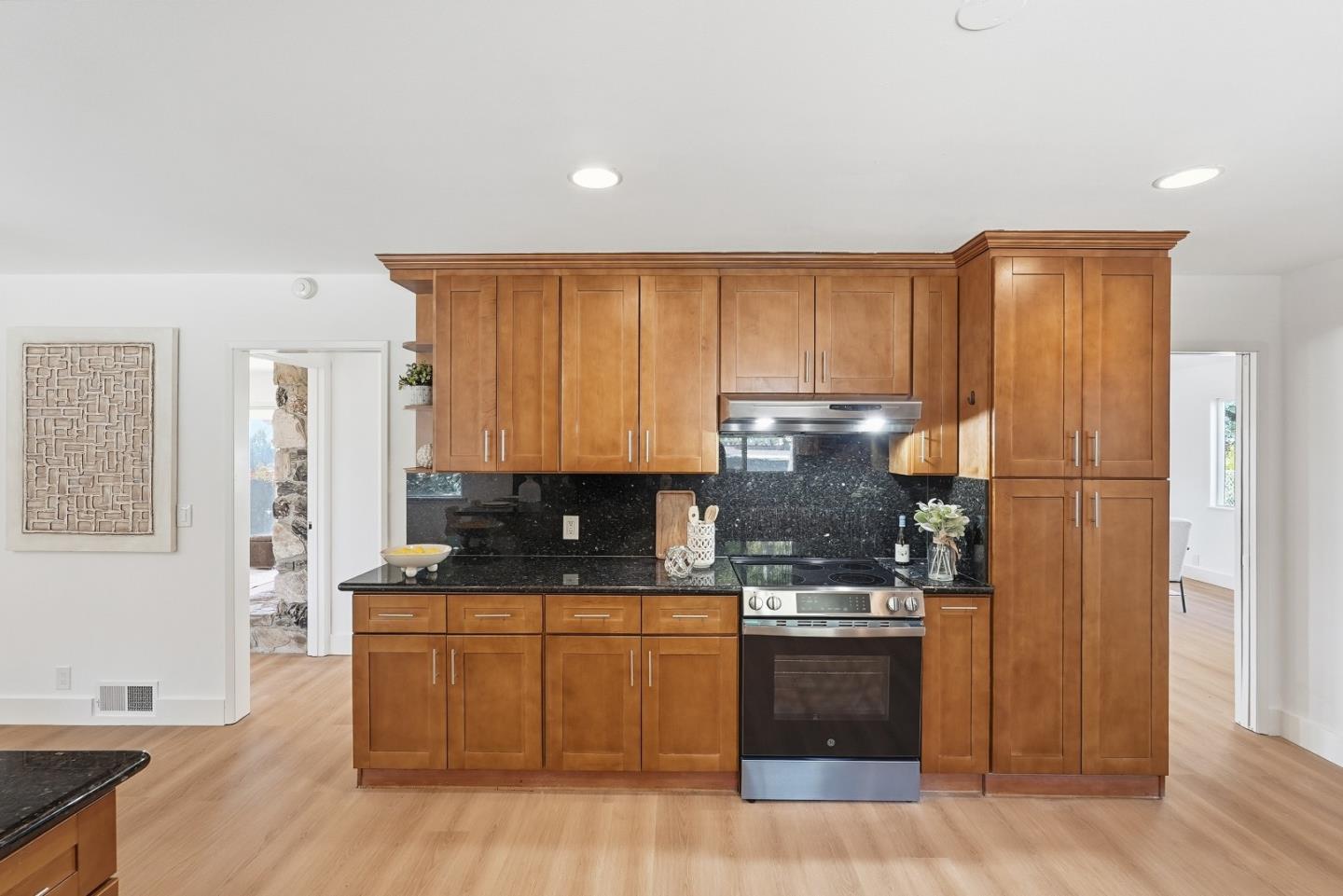 Detail Gallery Image 14 of 55 For 15821 Rica Vista Way, San Jose,  CA 95127 - 5 Beds | 4/1 Baths