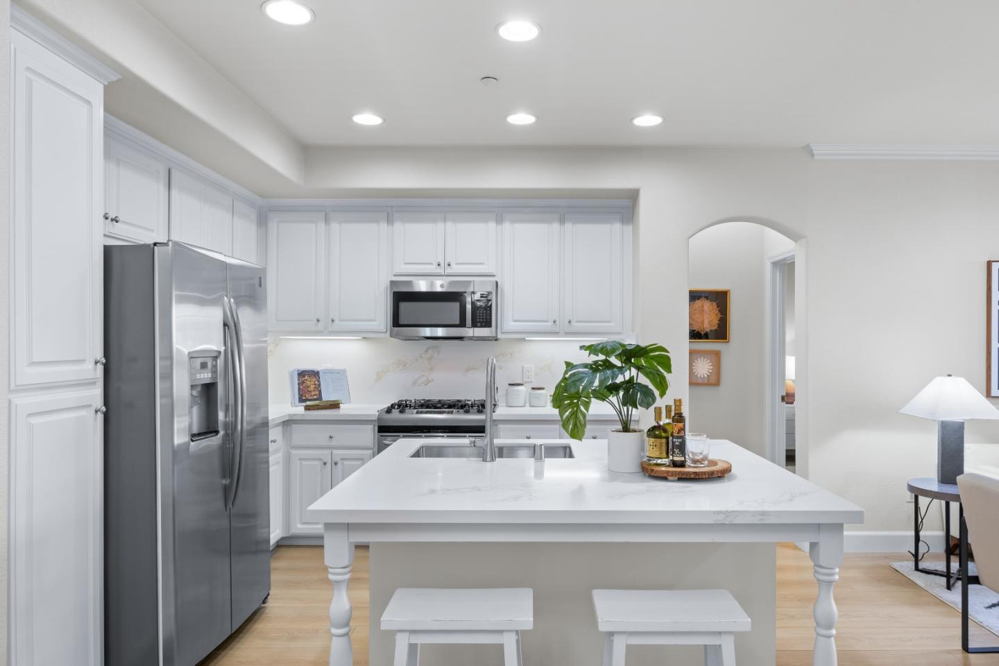 Detail Gallery Image 4 of 51 For 1837 Camino Leonor, San Jose,  CA 95131 - 2 Beds | 2 Baths